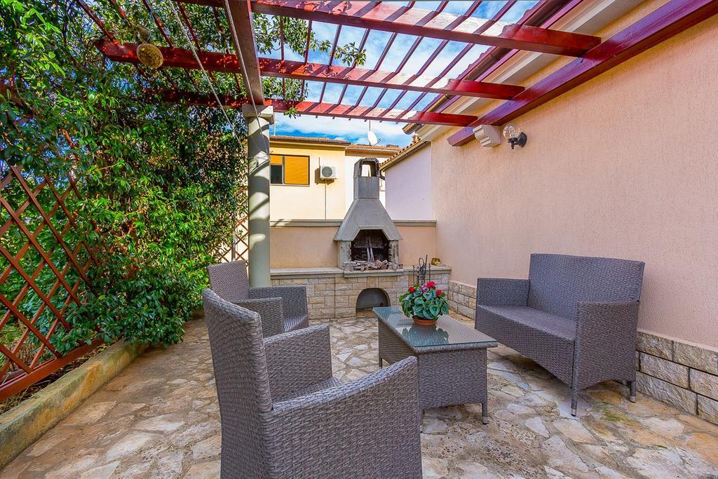 Holiday Home Batel Пула Экстерьер фото